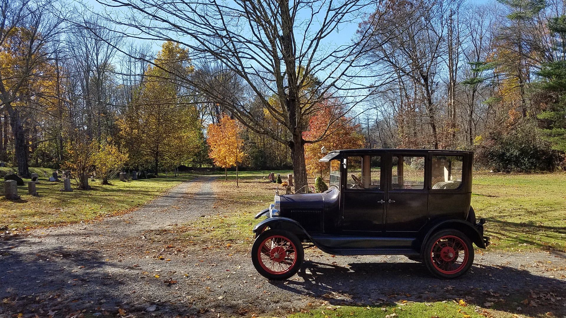 1927 Ford Model T Fordor in autumn