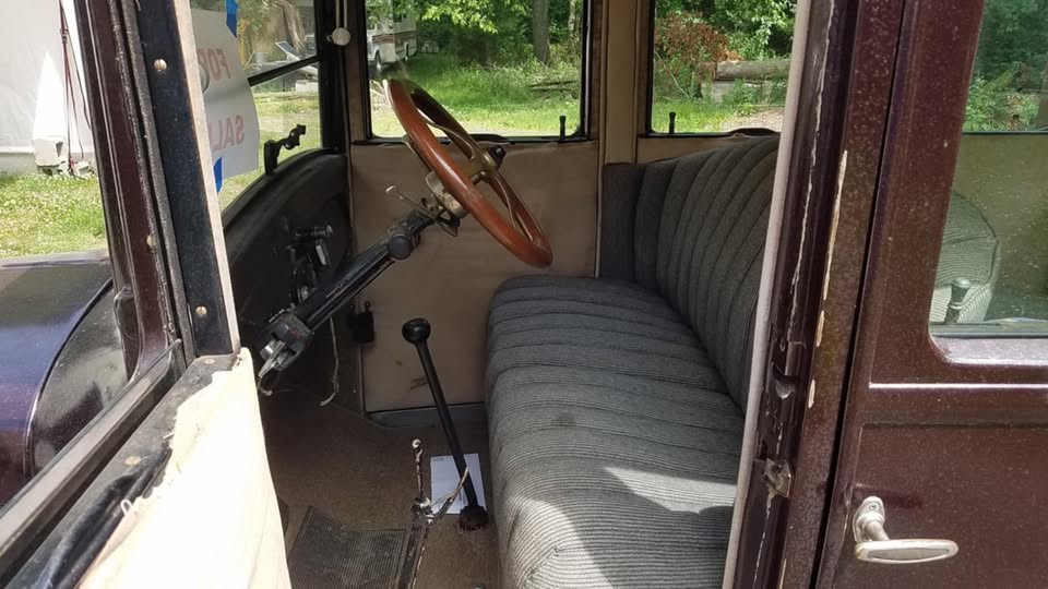 Fordor front interior