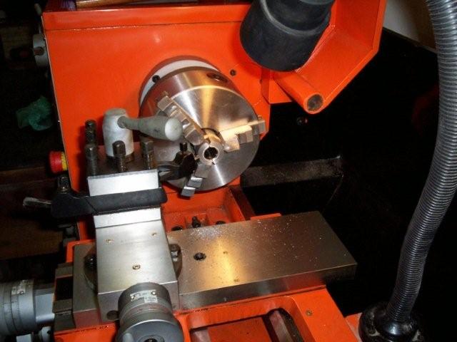 lathe 001.jpg (42502 bytes)